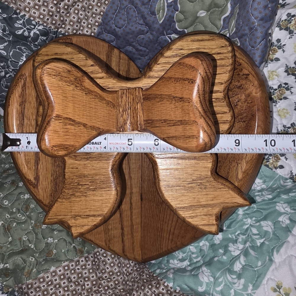 Vintage Solid Oak Bow & Heart Corner Quilt Display Hanger - Picture 10 of 14
